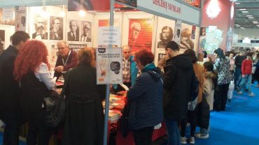 Derleniş Yayınları’nın kızıl standı 25. TÜYAP Kitap Fuarında İzmir Halkı ile buluştu